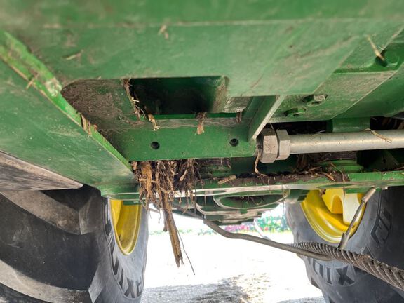 2017 John Deere 9520R Tractor 4WD