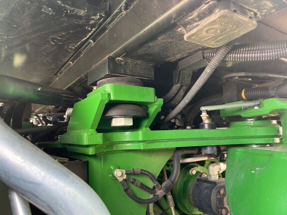 2017 John Deere 9520R Tractor 4WD