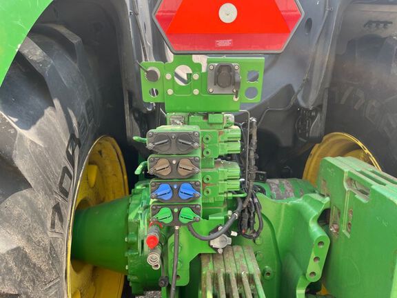 2017 John Deere 9520R Tractor 4WD