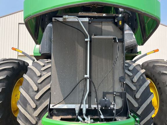 2017 John Deere 9520R Tractor 4WD