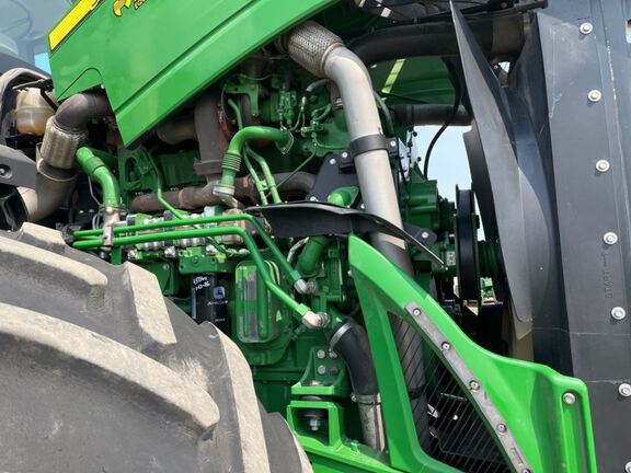 2017 John Deere 9520R Tractor 4WD