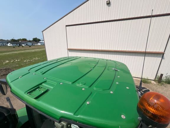 2017 John Deere 9520R Tractor 4WD
