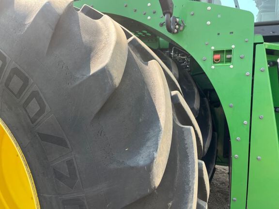 2017 John Deere 9520R Tractor 4WD