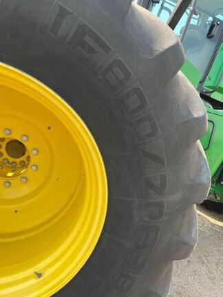 2017 John Deere 9520R Tractor 4WD