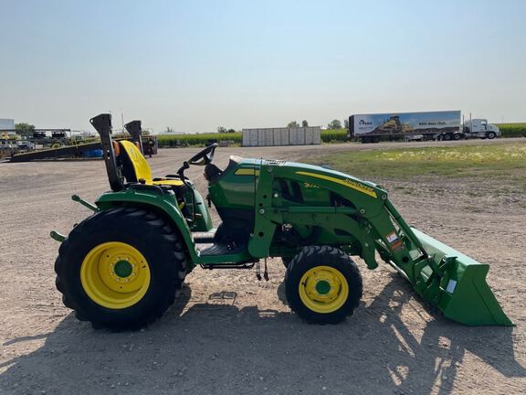 2020 John Deere 3033R Tractor Compact