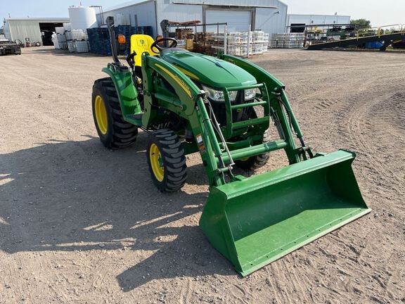 2020 John Deere 3033R Tractor Compact