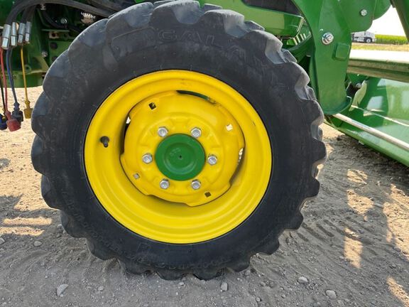 2020 John Deere 3033R Tractor Compact