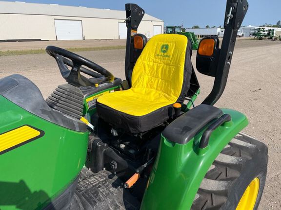 2020 John Deere 3033R Tractor Compact