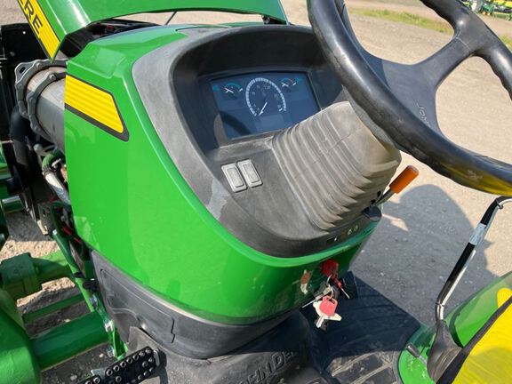 2020 John Deere 3033R Tractor Compact