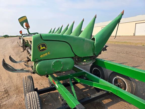 2012 John Deere 608C Header Corn Head