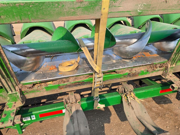 2012 John Deere 608C Header Corn Head