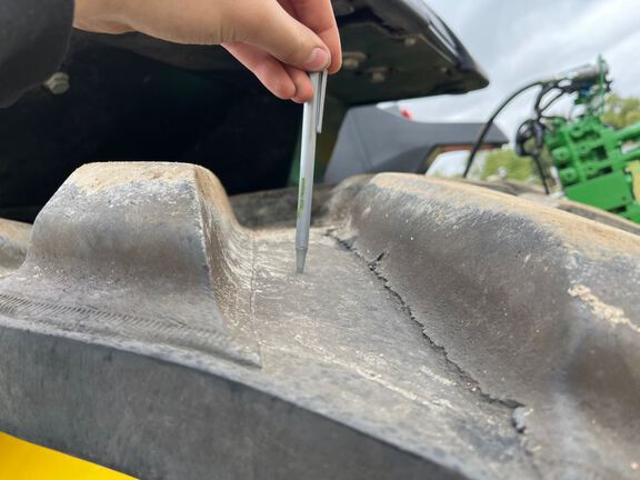 2025 John Deere 9RT 590 Tractor Rubber Track