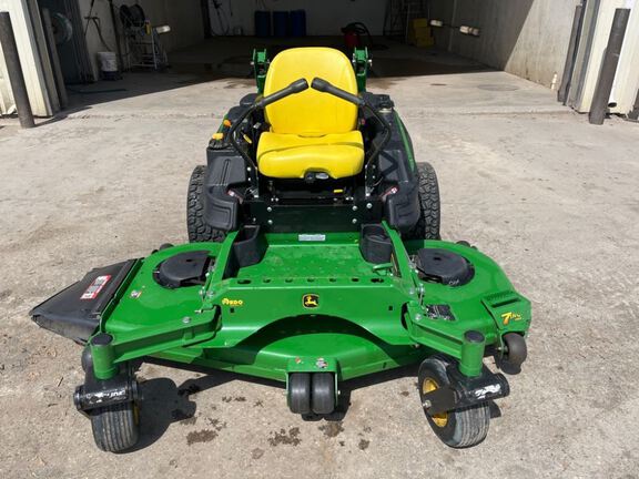 2017 John Deere Z950R Mower/Zero Turn