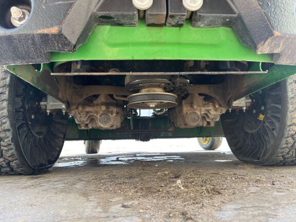 2017 John Deere Z950R Mower/Zero Turn