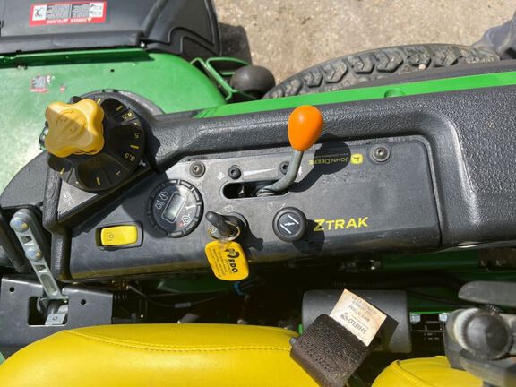 2017 John Deere Z950R Mower/Zero Turn