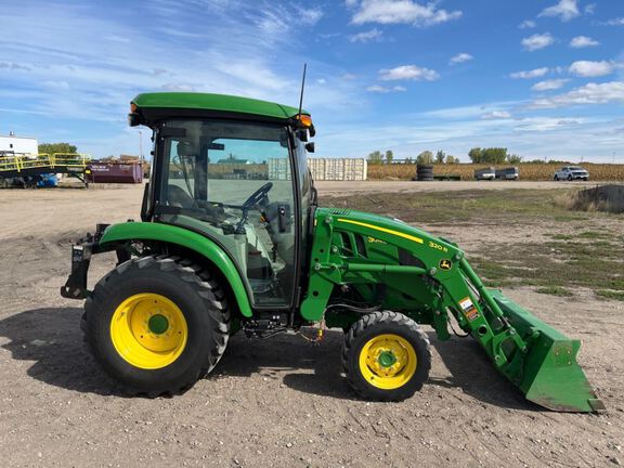 2021 John Deere 3046R Tractor Compact