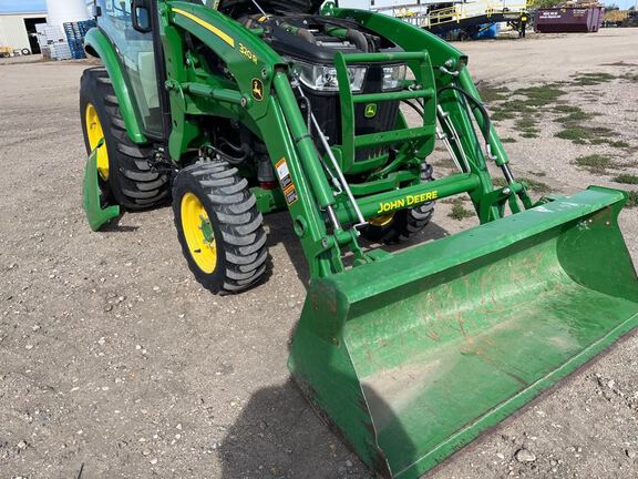 2021 John Deere 3046R Tractor Compact