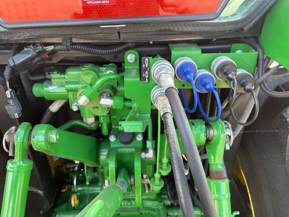 2021 John Deere 3046R Tractor Compact
