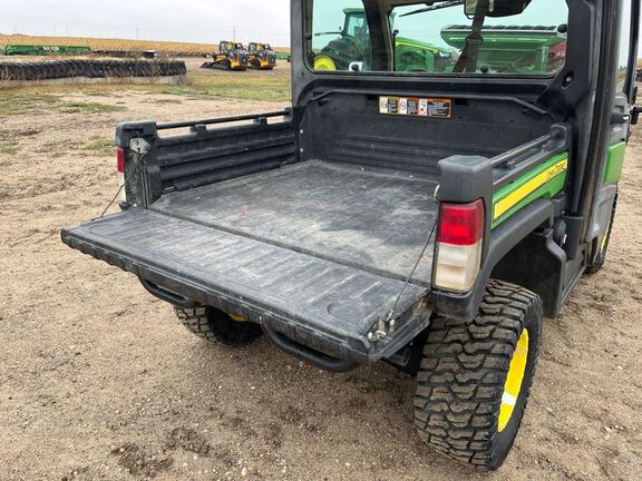 2019 John Deere XUV835R ATV