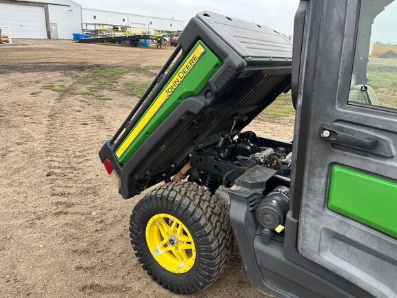 2019 John Deere XUV835R ATV