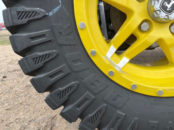 2019 John Deere XUV835R ATV