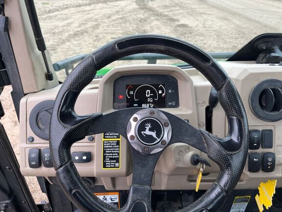 2019 John Deere XUV835R ATV