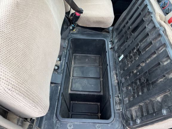 2019 John Deere XUV835R ATV