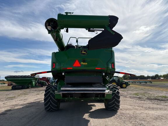 2023 John Deere X9 1000 Combine