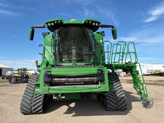 2023 John Deere X9 1000 Combine