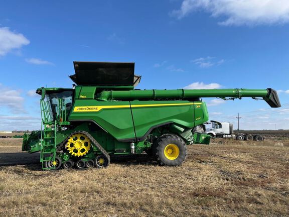 2023 John Deere X9 1000 Combine
