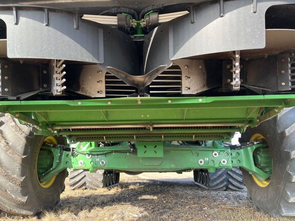 2023 John Deere X9 1000 Combine