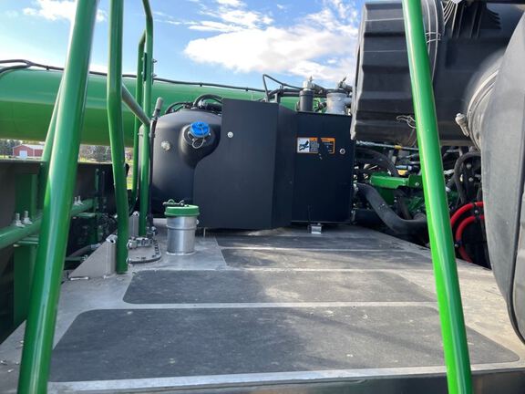 2023 John Deere X9 1000 Combine