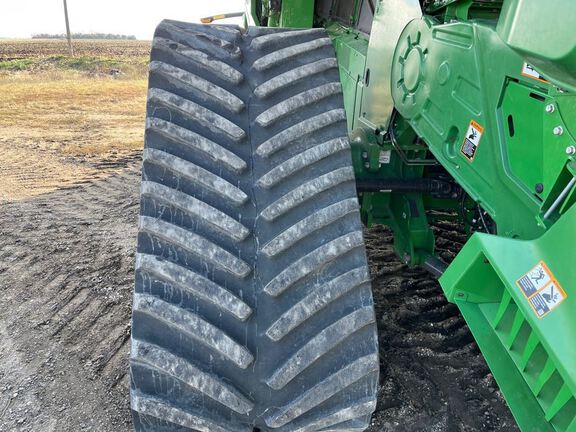 2023 John Deere X9 1000 Combine