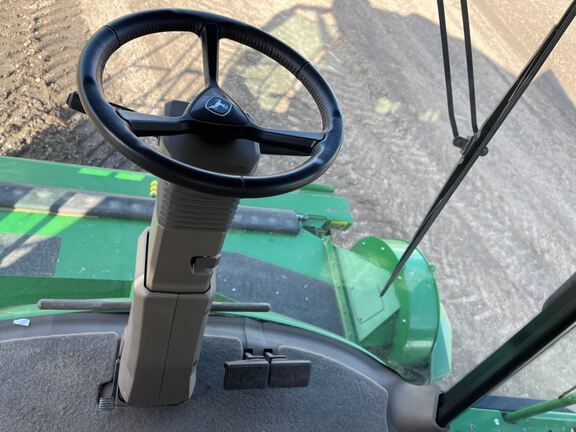 2023 John Deere X9 1000 Combine