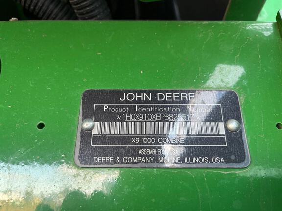 2023 John Deere X9 1000 Combine