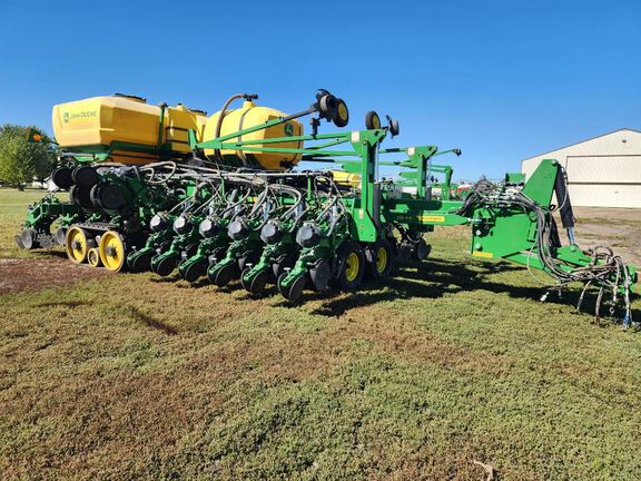 2025 John Deere DB44 Planter