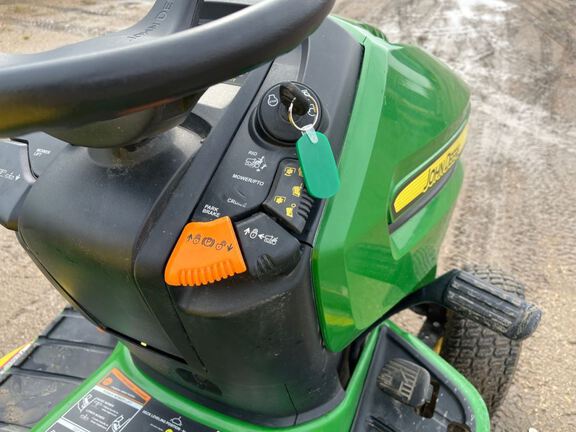 2015 John Deere X590 Garden Tractor