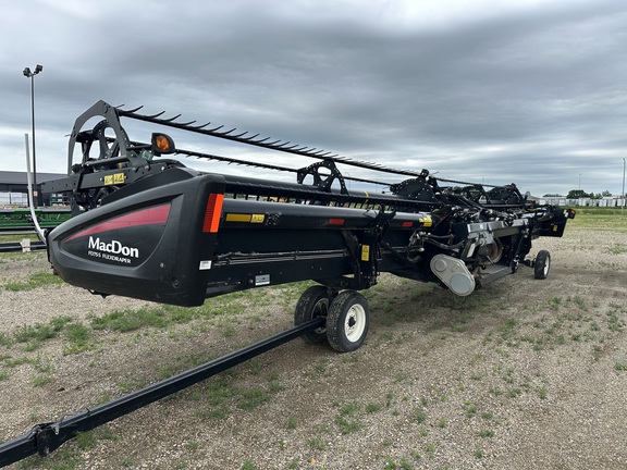 2017 MacDon FD75-40 Header Combine