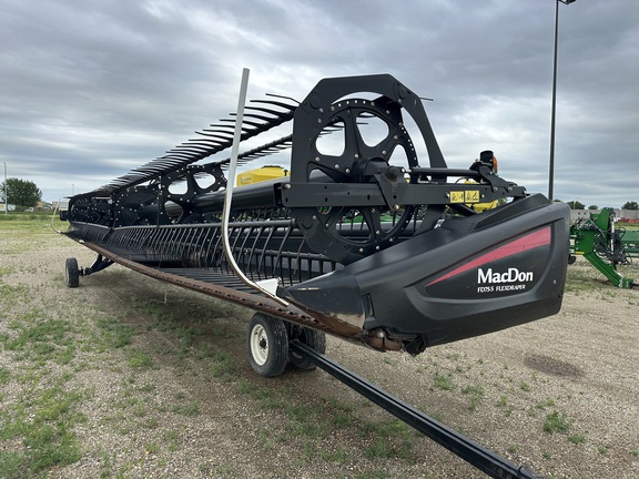 2017 MacDon FD75-40 Header Combine