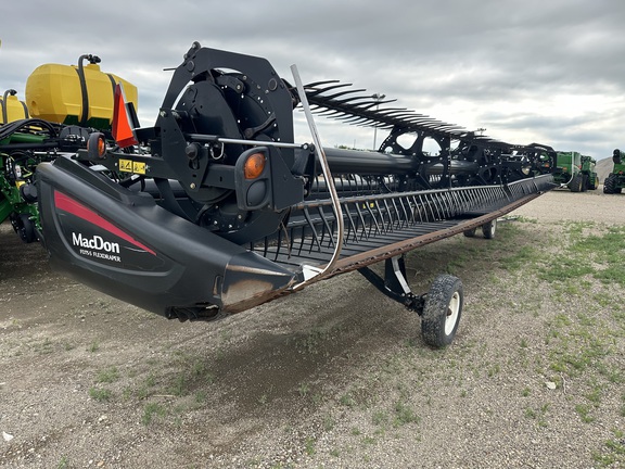 2017 MacDon FD75-40 Header Combine