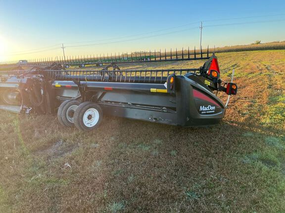 2017 MacDon FD75-40 Header Combine