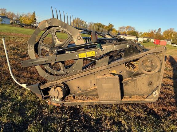 2017 MacDon FD75-40 Header Combine