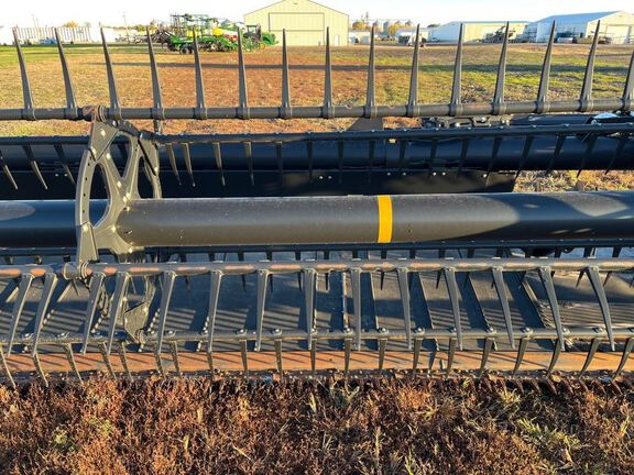 2017 MacDon FD75-40 Header Combine