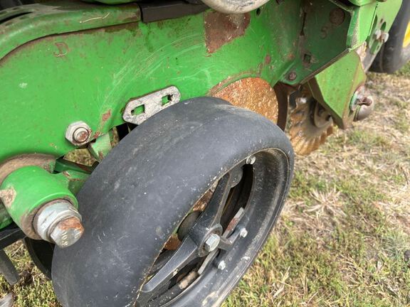 2001 John Deere 1780 Planter