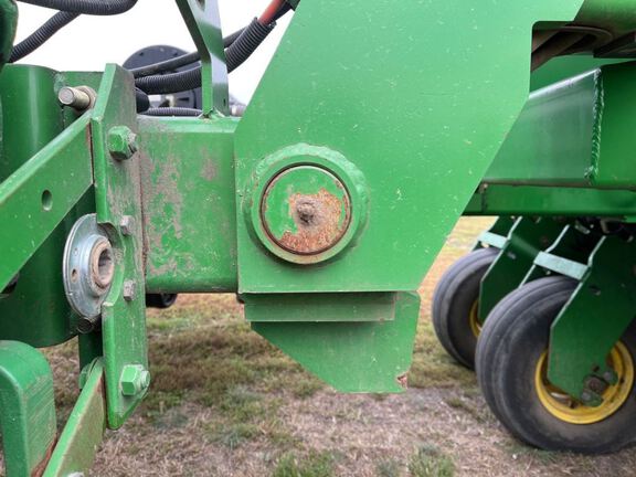 2001 John Deere 1780 Planter