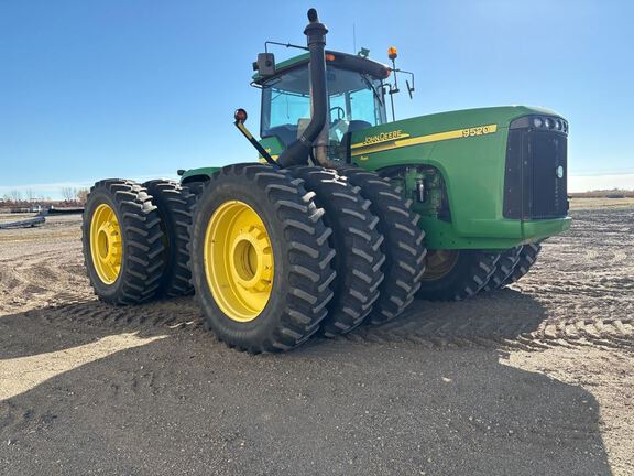 2006 John Deere 9520 Tractor 4WD
