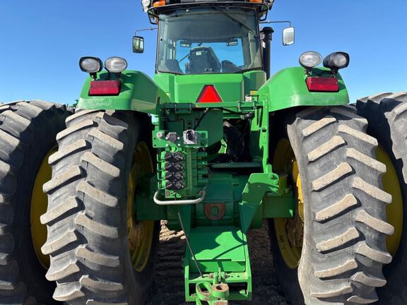 2006 John Deere 9520 Tractor 4WD