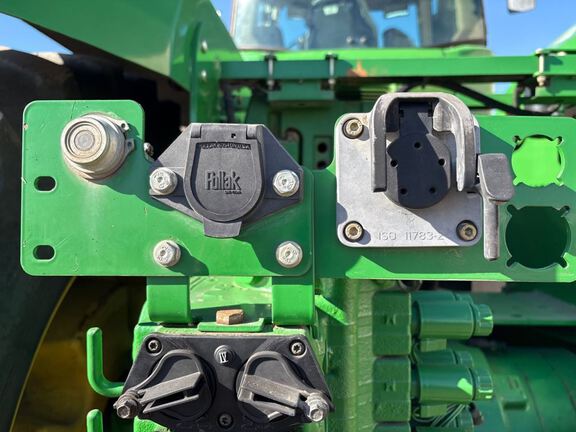 2006 John Deere 9520 Tractor 4WD