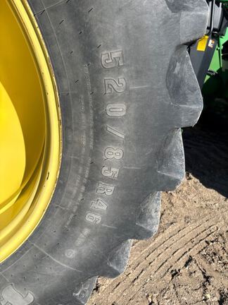 2006 John Deere 9520 Tractor 4WD