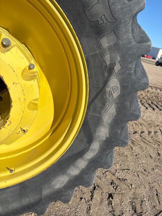 2006 John Deere 9520 Tractor 4WD